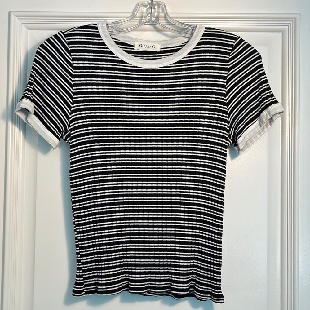 Ginger G - Short Sleeve Tee - Black with White Stripes - XS - EUC